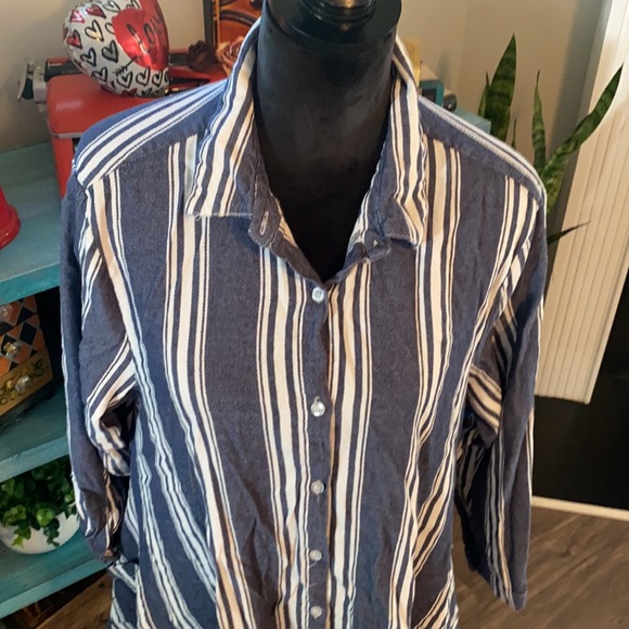 Asymmetrical Stripped Dress - Picture 5 of 5